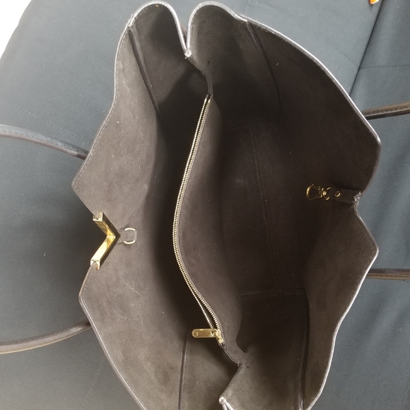 LV Kimono Handbag - Picture 3 of 7